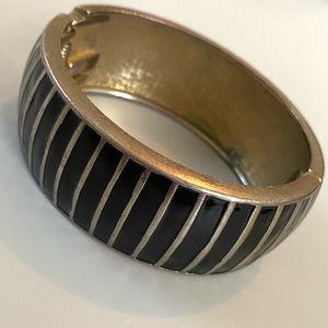 Vintage Black Enamel & Silver Tone Hinged Bangle